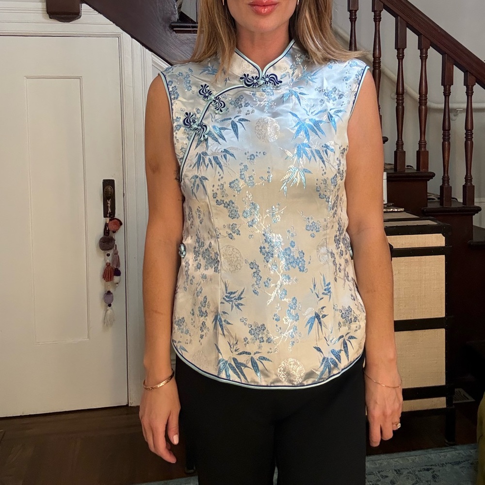 Elegant Floral Blue and White Women's Top